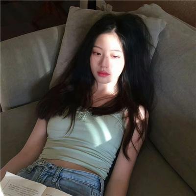 与鲨鱼游弋